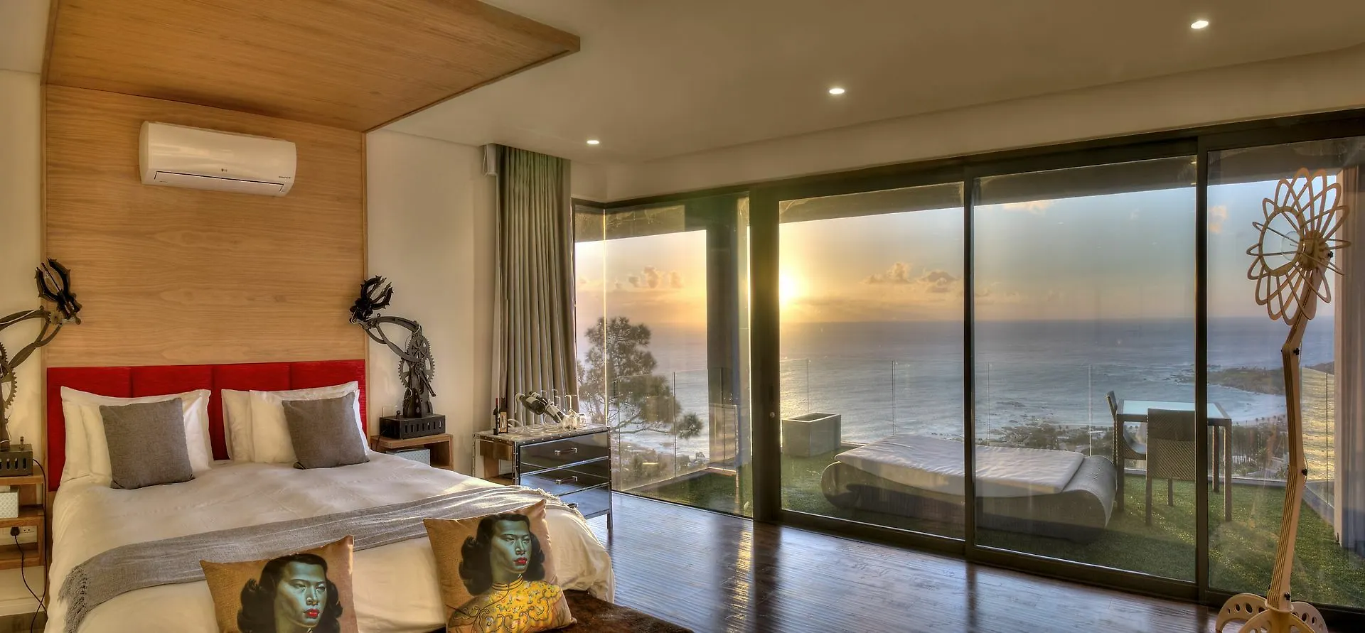 Sea Star Rocks Guest House Cape Town